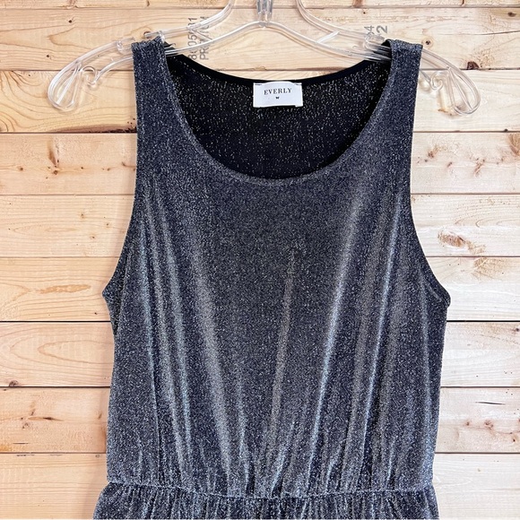 EVERLY Metallic Black CrewNeck Sleeveless Maxi Dress NWOT size M - Picture 2 of 11